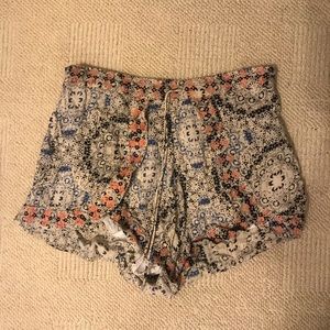 Patterned Flowy shorts